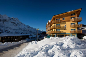 Отель Hotel Delle Alpi, Пассо Дель Тонале